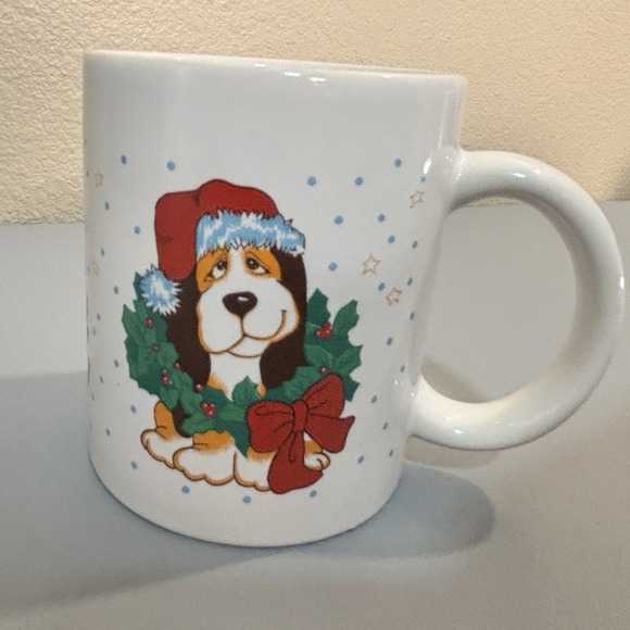 1980’s Collectible Item Other - Basset Hound 1980's Christmas Holiday Dog Mug Wreath, Santa Hat 8 oz Stars Dots